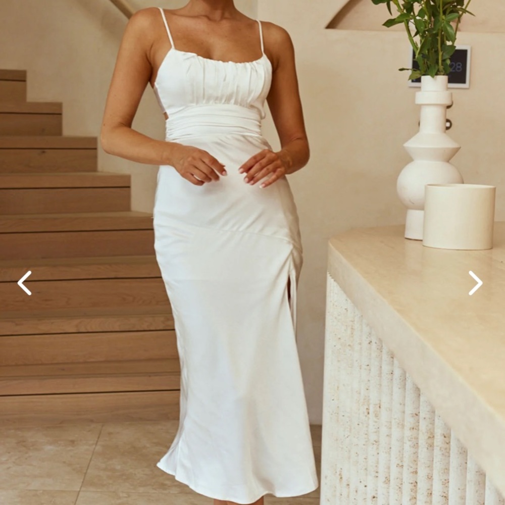 Selfie Leslie Midi White Dress